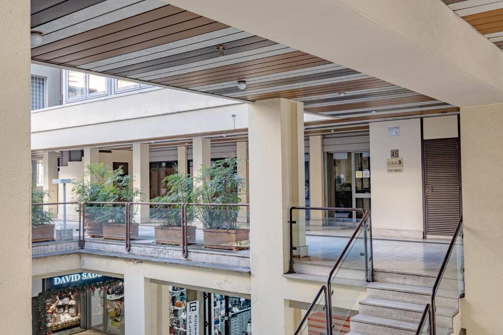 Modern Apartment At San Giovanni Rom Exteriör bild
