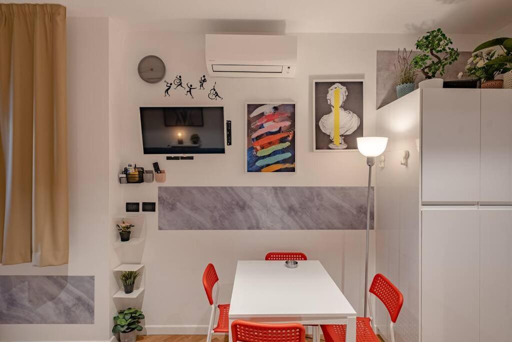 Modern Apartment At San Giovanni Rom Exteriör bild